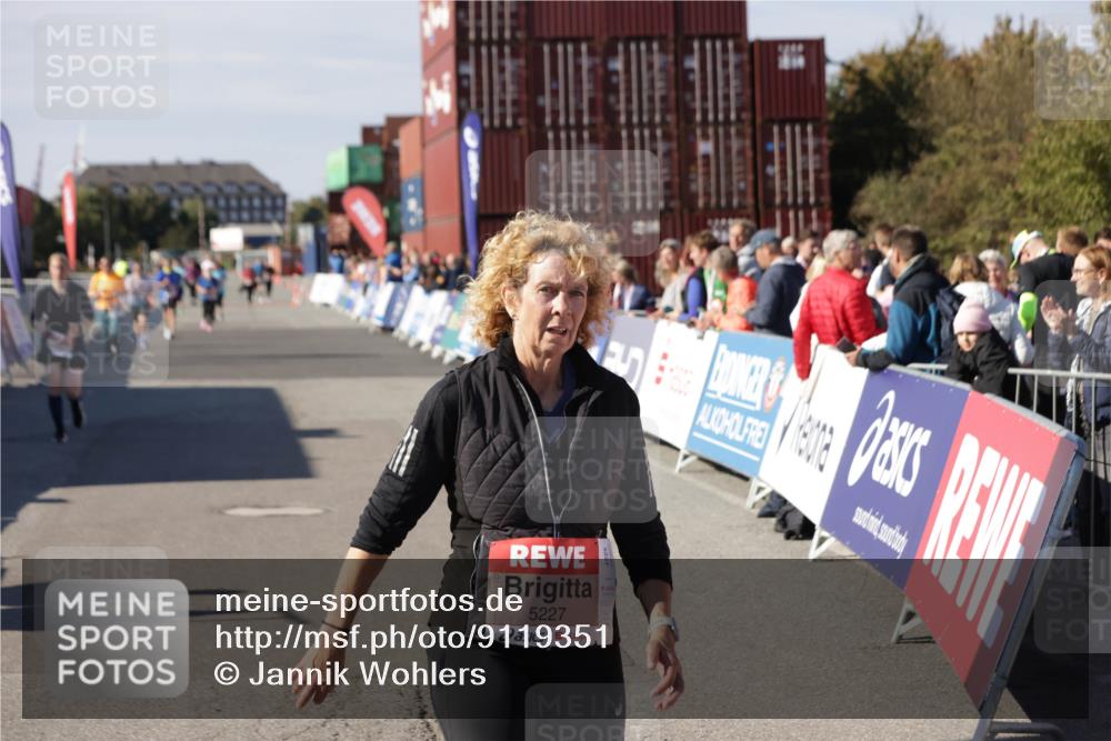03.10.2025 - Köhlbrandbrückenlauf Jannik Wohlers http://msf.ph/oto/9119351 03.10.2025 13:34:53 Ziel 4112, 4498, 4767, 5227, 6196, 6357, 6434 meine-sportfotos.de