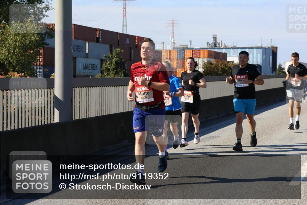 03.10.2025 - Köhlbrandbrückenlauf Strokosch-Dieckow http://msf.ph/oto/9119352 03.10.2025 12:56:48 Position 3 4908, 20 meine-sportfotos.de