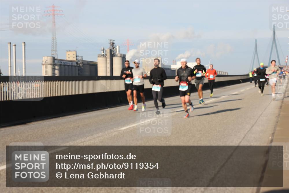 03.10.2025 - Köhlbrandbrückenlauf Lena Gebhardt http://msf.ph/oto/9119354 03.10.2025 09:45:16 Position 2  meine-sportfotos.de