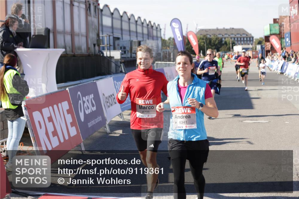 03.10.2025 - Köhlbrandbrückenlauf Jannik Wohlers http://msf.ph/oto/9119361 03.10.2025 13:03:51 Ziel 4063, 4127, 4274, 4322, 5098, 5414, 5447, 5639, 6315, 6341, 6706 meine-sportfotos.de