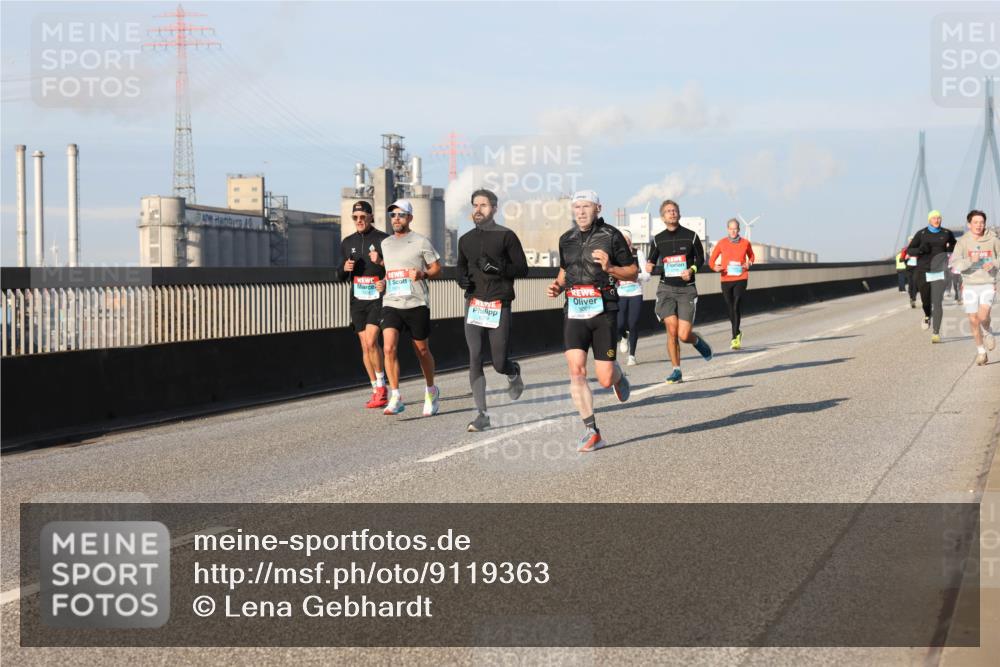 03.10.2025 - Köhlbrandbrückenlauf Lena Gebhardt http://msf.ph/oto/9119363 03.10.2025 09:45:17 Position 2 3001 meine-sportfotos.de