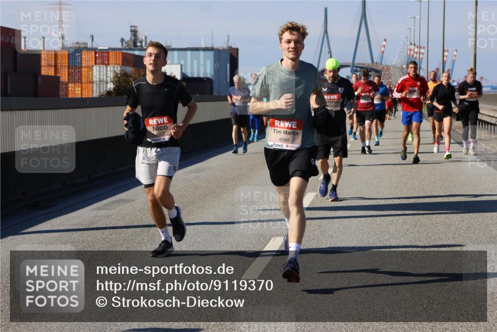 03.10.2025 - Köhlbrandbrückenlauf Strokosch-Dieckow http://msf.ph/oto/9119370 03.10.2025 12:56:50 Position 3 4527, 4048, 5147 meine-sportfotos.de