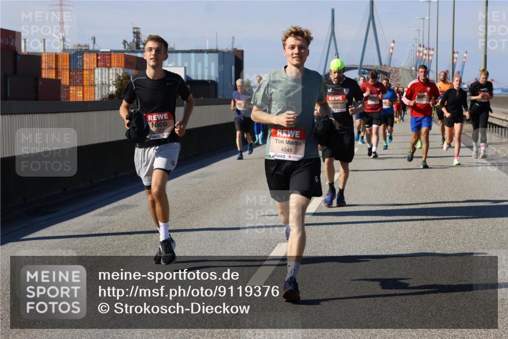 03.10.2025 - Köhlbrandbrückenlauf Strokosch-Dieckow http://msf.ph/oto/9119376 03.10.2025 12:56:50 Position 3 4527, 4048, 5147 meine-sportfotos.de