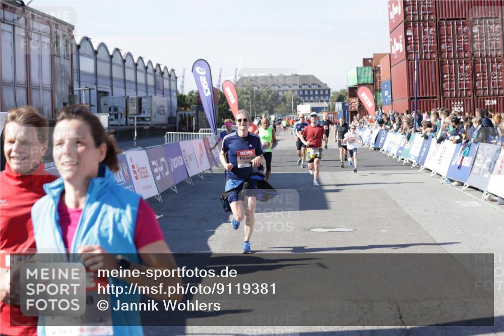 03.10.2025 - Köhlbrandbrückenlauf Jannik Wohlers http://msf.ph/oto/9119381 03.10.2025 13:03:52 Ziel 4063, 4127, 4274, 4322, 4349, 5098, 5414, 5447, 5639, 5950, 6315, 6341, 6392, 6706 meine-sportfotos.de