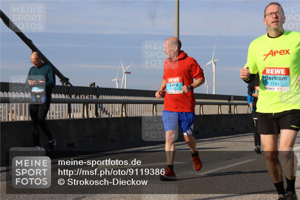03.10.2025 - Köhlbrandbrückenlauf Strokosch-Dieckow http://msf.ph/oto/9119386 03.10.2025 09:53:16 Position 2 3172, 1731 meine-sportfotos.de