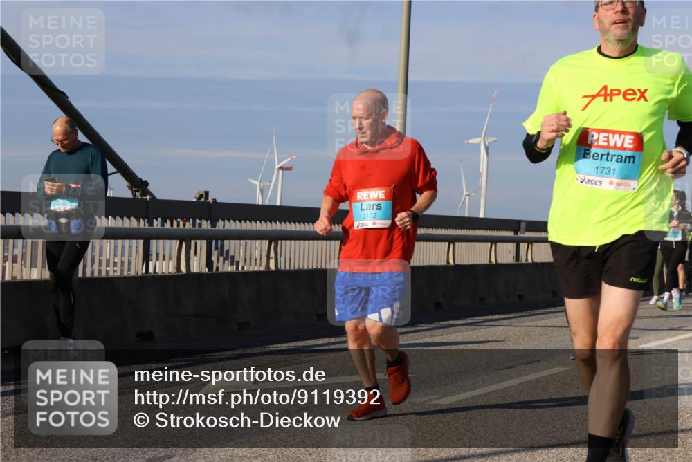 03.10.2025 - Köhlbrandbrückenlauf Strokosch-Dieckow http://msf.ph/oto/9119392 03.10.2025 09:53:16 Position 2 3172, 1731 meine-sportfotos.de