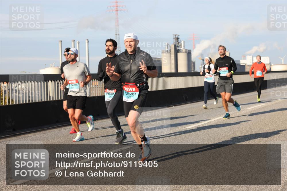 03.10.2025 - Köhlbrandbrückenlauf Lena Gebhardt http://msf.ph/oto/9119405 03.10.2025 09:45:18 Position 2 1071, 1219, 3091, 5 meine-sportfotos.de
