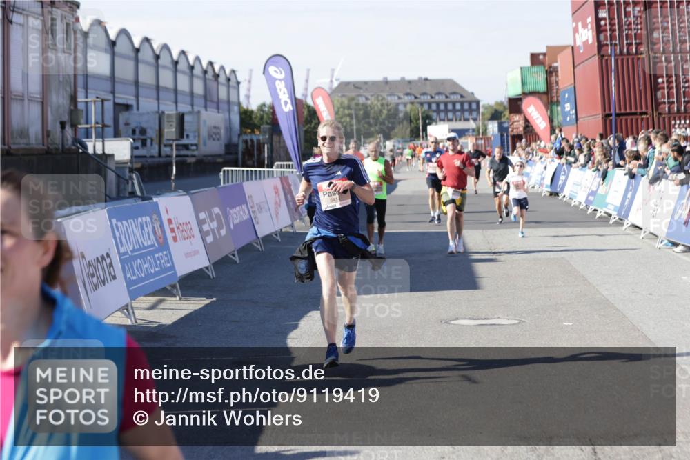 03.10.2025 - Köhlbrandbrückenlauf Jannik Wohlers http://msf.ph/oto/9119419 03.10.2025 13:03:52 Ziel 4063, 4127, 4274, 4322, 4349, 5098, 5414, 5447, 5639, 5950, 6315, 6341, 6392, 6706 meine-sportfotos.de