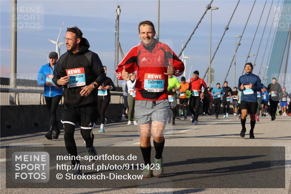 03.10.2025 - Köhlbrandbrückenlauf Strokosch-Dieckow http://msf.ph/oto/9119423 03.10.2025 09:53:18 Position 2 2854, 2855, 2376 meine-sportfotos.de