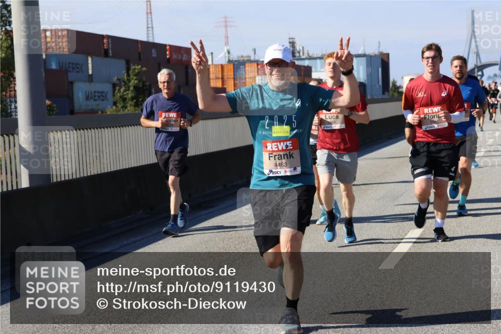 03.10.2025 - Köhlbrandbrückenlauf Strokosch-Dieckow http://msf.ph/oto/9119430 03.10.2025 12:56:56 Position 3 2025, 4463, 5910, 5911 meine-sportfotos.de