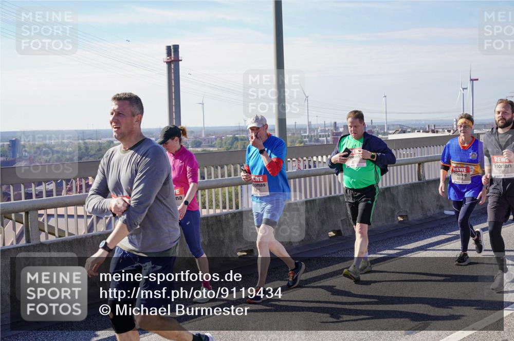 03.10.2025 - Köhlbrandbrückenlauf Michael Burmester http://msf.ph/oto/9119434 03.10.2025 13:00:46 Position 2 5158, 4767 meine-sportfotos.de