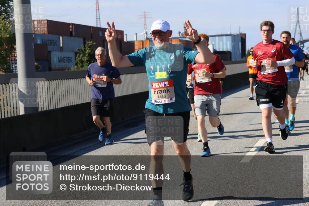 03.10.2025 - Köhlbrandbrückenlauf Strokosch-Dieckow http://msf.ph/oto/9119444 03.10.2025 12:56:56 Position 3 4513, 2025, 4463, 5910, 5911 meine-sportfotos.de