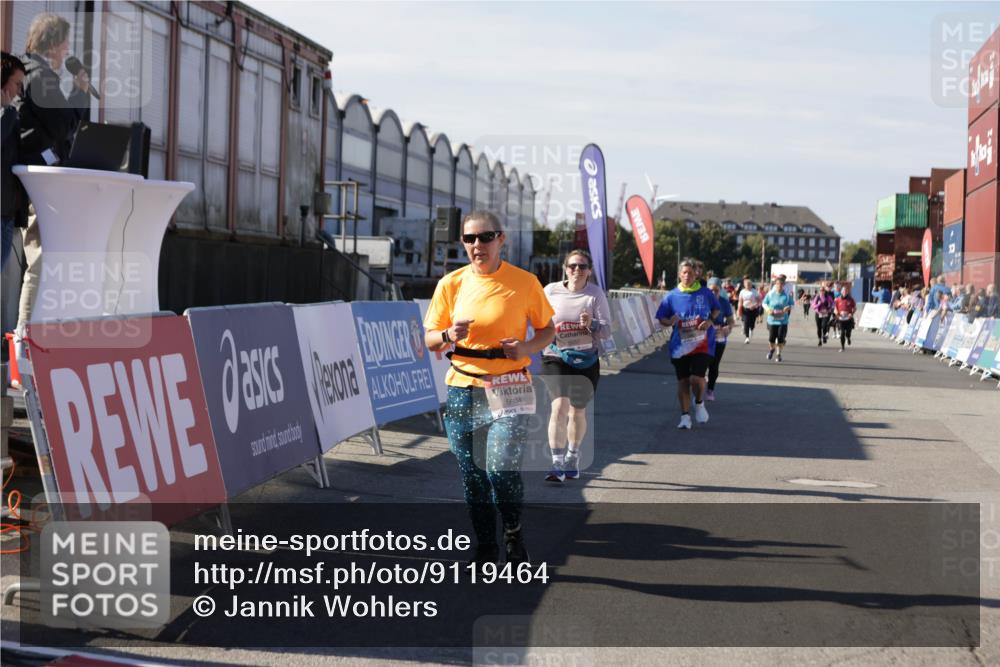 03.10.2025 - Köhlbrandbrückenlauf Jannik Wohlers http://msf.ph/oto/9119464 03.10.2025 13:35:03 Ziel 5427, 5557, 5604, 6265, 6434 meine-sportfotos.de