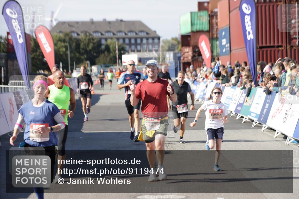 03.10.2025 - Köhlbrandbrückenlauf Jannik Wohlers http://msf.ph/oto/9119474 03.10.2025 13:03:54 Ziel 4127, 4322, 4349, 5098, 5414, 5447, 5950, 6315, 6341, 6392, 6706 meine-sportfotos.de