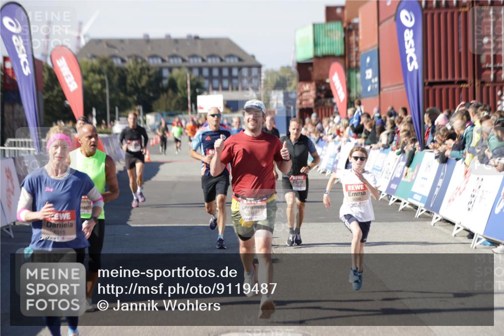 03.10.2025 - Köhlbrandbrückenlauf Jannik Wohlers http://msf.ph/oto/9119487 03.10.2025 13:03:54 Ziel 4127, 4322, 4349, 5098, 5414, 5447, 5950, 6315, 6341, 6392, 6706 meine-sportfotos.de