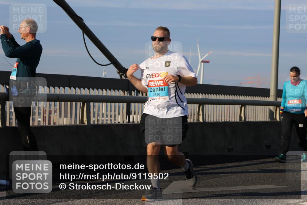 03.10.2025 - Köhlbrandbrückenlauf Strokosch-Dieckow http://msf.ph/oto/9119502 03.10.2025 09:53:26 Position 2 24, 2836, 55 meine-sportfotos.de