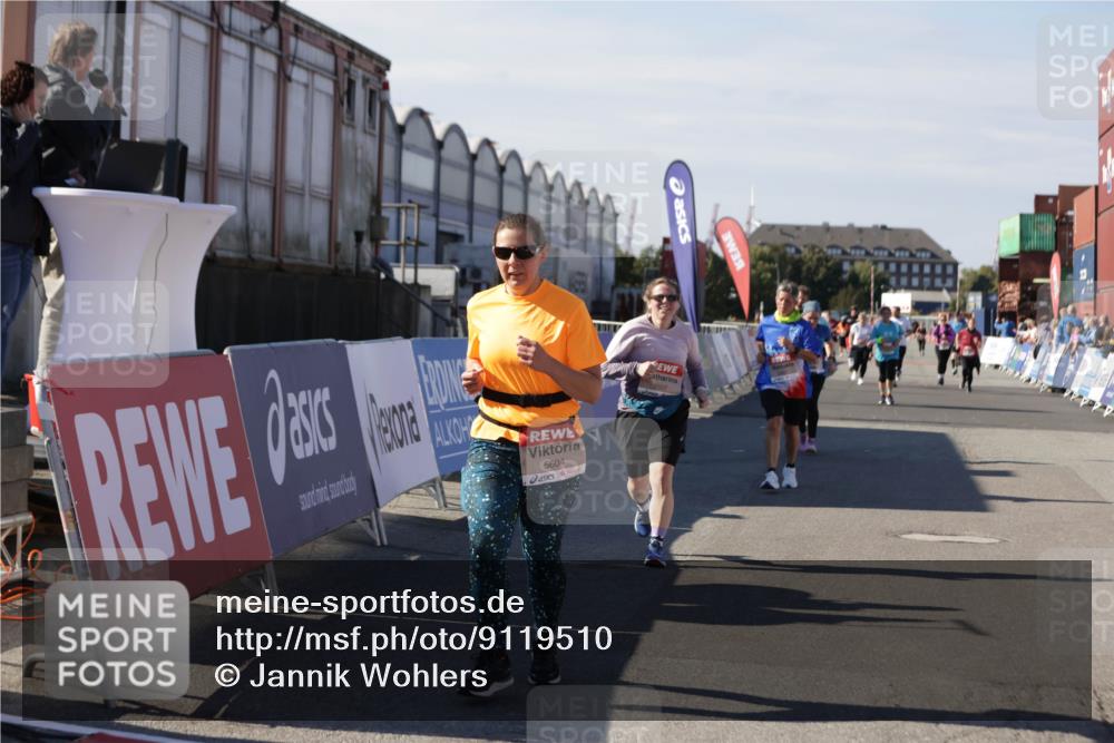 03.10.2025 - Köhlbrandbrückenlauf Jannik Wohlers http://msf.ph/oto/9119510 03.10.2025 13:35:04 Ziel 5427, 5557, 5604, 6265, 6434 meine-sportfotos.de
