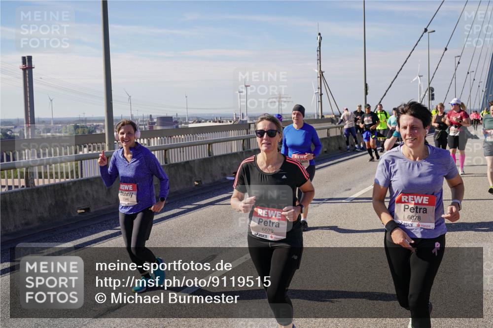 03.10.2025 - Köhlbrandbrückenlauf Michael Burmester http://msf.ph/oto/9119515 03.10.2025 13:00:49 Position 2 5346, 6079, 6078 meine-sportfotos.de