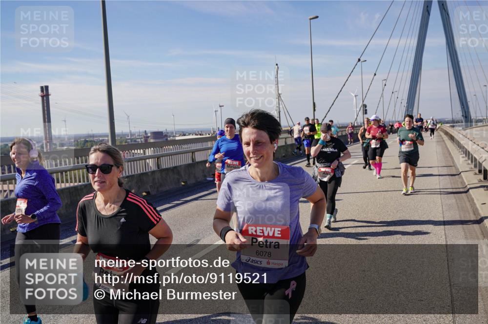 03.10.2025 - Köhlbrandbrückenlauf Michael Burmester http://msf.ph/oto/9119521 03.10.2025 13:00:50 Position 2 6079, 6078 meine-sportfotos.de