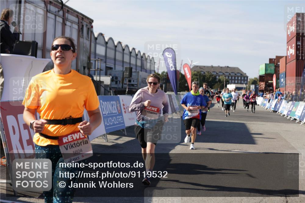 03.10.2025 - Köhlbrandbrückenlauf Jannik Wohlers http://msf.ph/oto/9119532 03.10.2025 13:35:05 Ziel 5427, 5557, 5604, 6265, 6434 meine-sportfotos.de