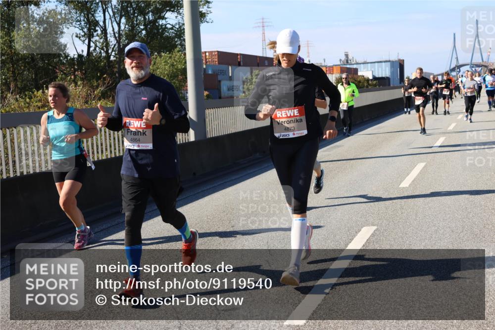 03.10.2025 - Köhlbrandbrückenlauf Strokosch-Dieckow http://msf.ph/oto/9119540 03.10.2025 12:57:04 Position 3 4864, 4873 meine-sportfotos.de