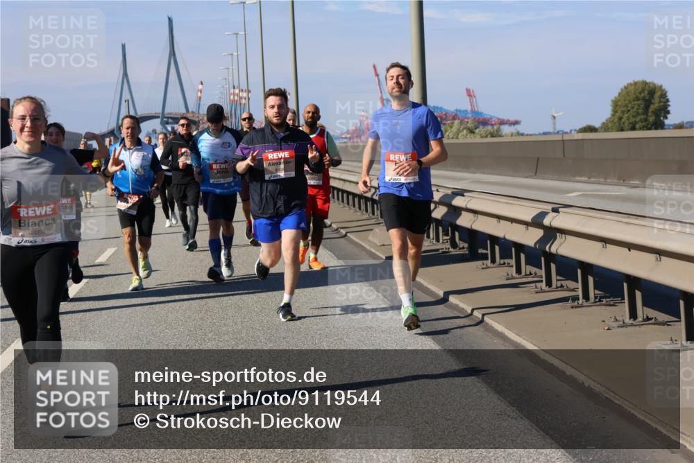 03.10.2025 - Köhlbrandbrückenlauf Strokosch-Dieckow http://msf.ph/oto/9119544 03.10.2025 12:57:09 Position 3 4469, 6496 meine-sportfotos.de