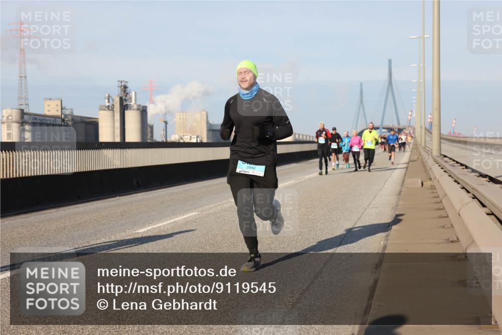 03.10.2025 - Köhlbrandbrückenlauf Lena Gebhardt http://msf.ph/oto/9119545 03.10.2025 09:45:23 Position 2 2940 meine-sportfotos.de