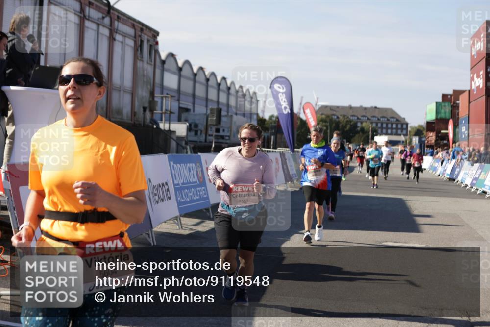 03.10.2025 - Köhlbrandbrückenlauf Jannik Wohlers http://msf.ph/oto/9119548 03.10.2025 13:35:05 Ziel 5427, 5557, 5604, 6265, 6434 meine-sportfotos.de