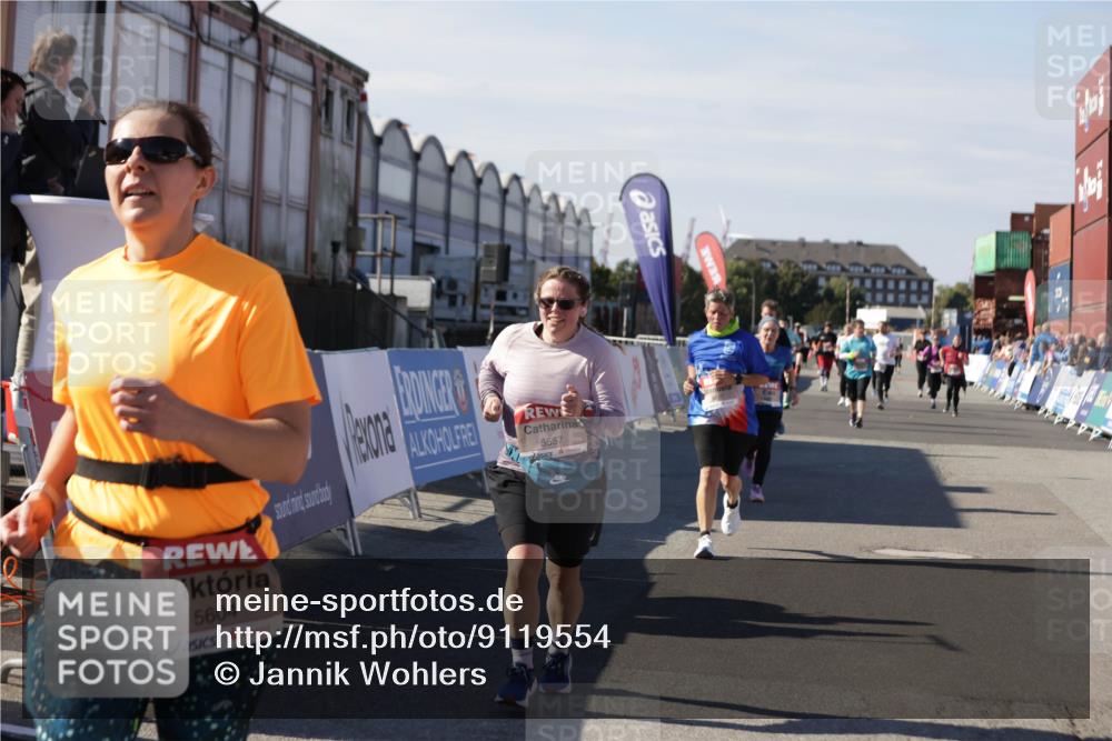 03.10.2025 - Köhlbrandbrückenlauf Jannik Wohlers http://msf.ph/oto/9119554 03.10.2025 13:35:05 Ziel 5427, 5557, 5604, 6265, 6434 meine-sportfotos.de
