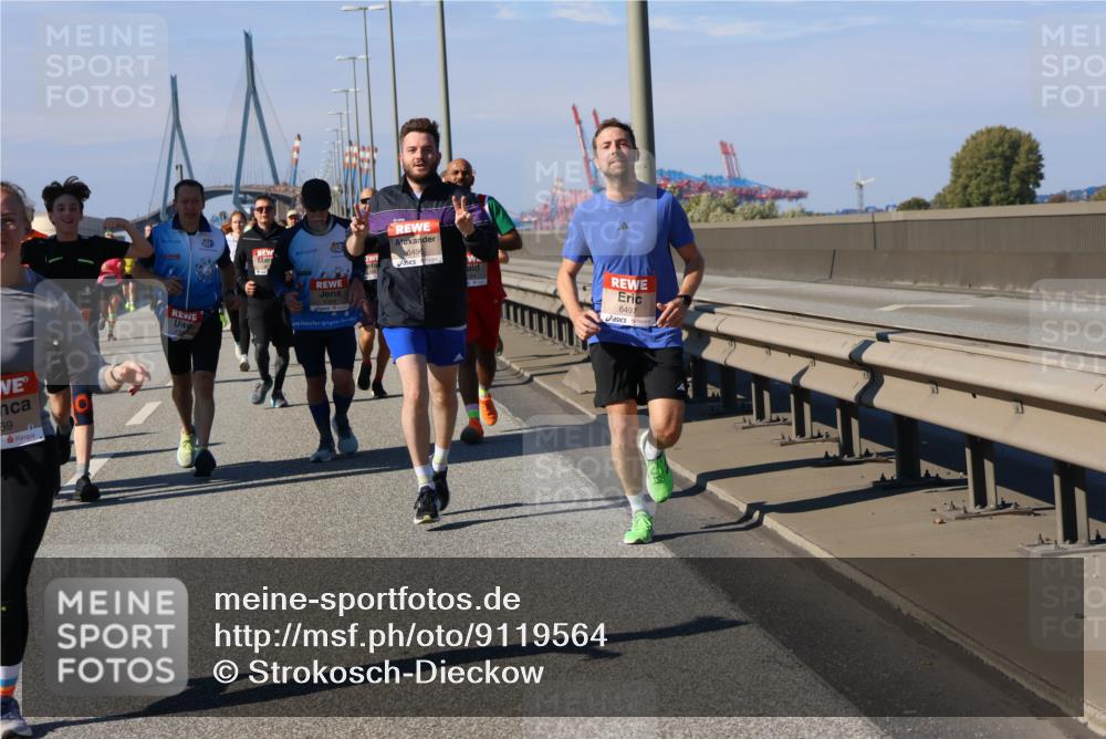 03.10.2025 - Köhlbrandbrückenlauf Strokosch-Dieckow http://msf.ph/oto/9119564 03.10.2025 12:57:09 Position 3 69, 649, 6497 meine-sportfotos.de