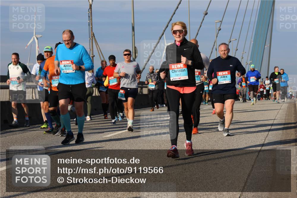 03.10.2025 - Köhlbrandbrückenlauf Strokosch-Dieckow http://msf.ph/oto/9119566 03.10.2025 09:53:39 Position 2 1593, 1740, 1917, 2460 meine-sportfotos.de