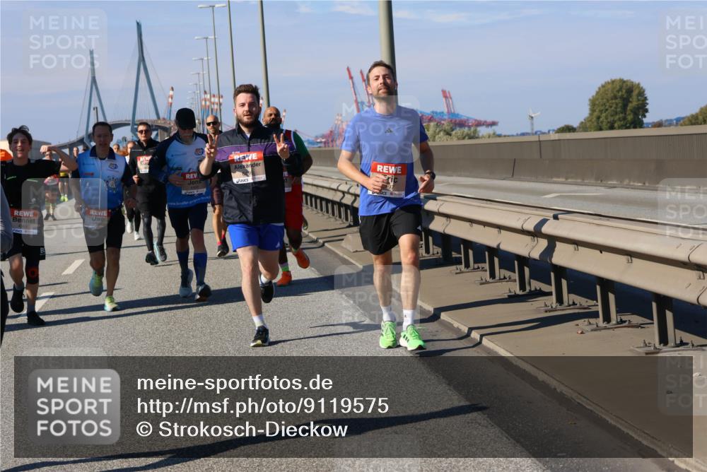 03.10.2025 - Köhlbrandbrückenlauf Strokosch-Dieckow http://msf.ph/oto/9119575 03.10.2025 12:57:09 Position 3 4965 meine-sportfotos.de