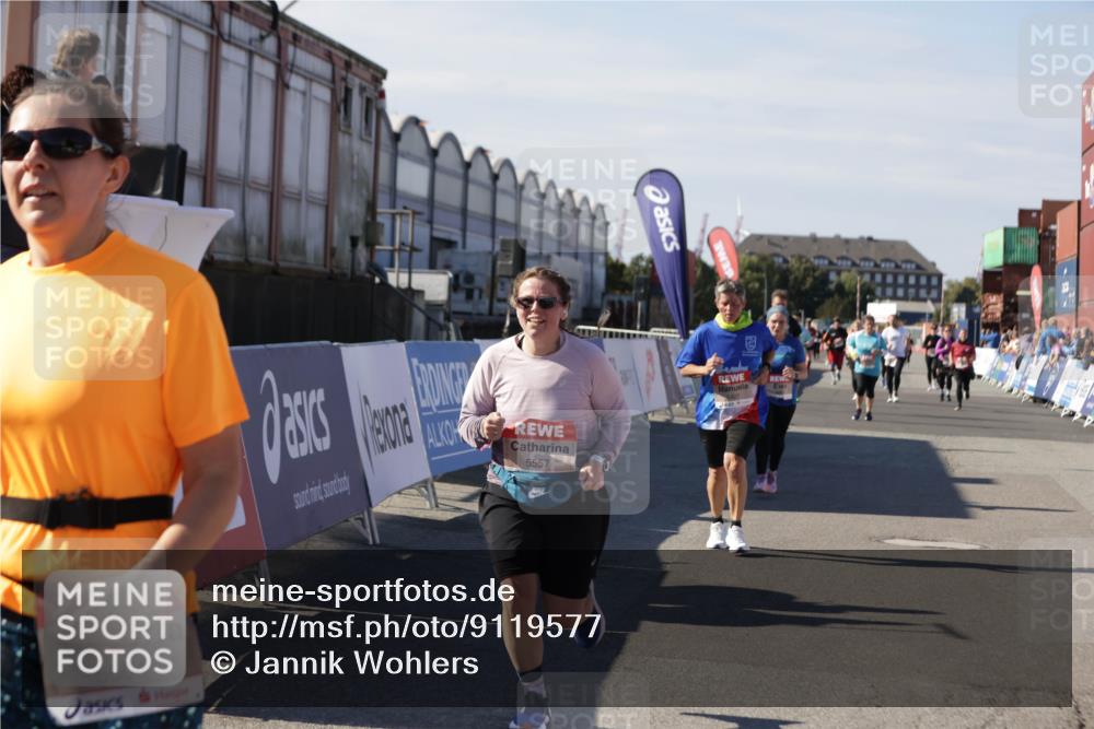 03.10.2025 - Köhlbrandbrückenlauf Jannik Wohlers http://msf.ph/oto/9119577 03.10.2025 13:35:06 Ziel 5360, 5427, 5557, 5604, 6265, 6434 meine-sportfotos.de