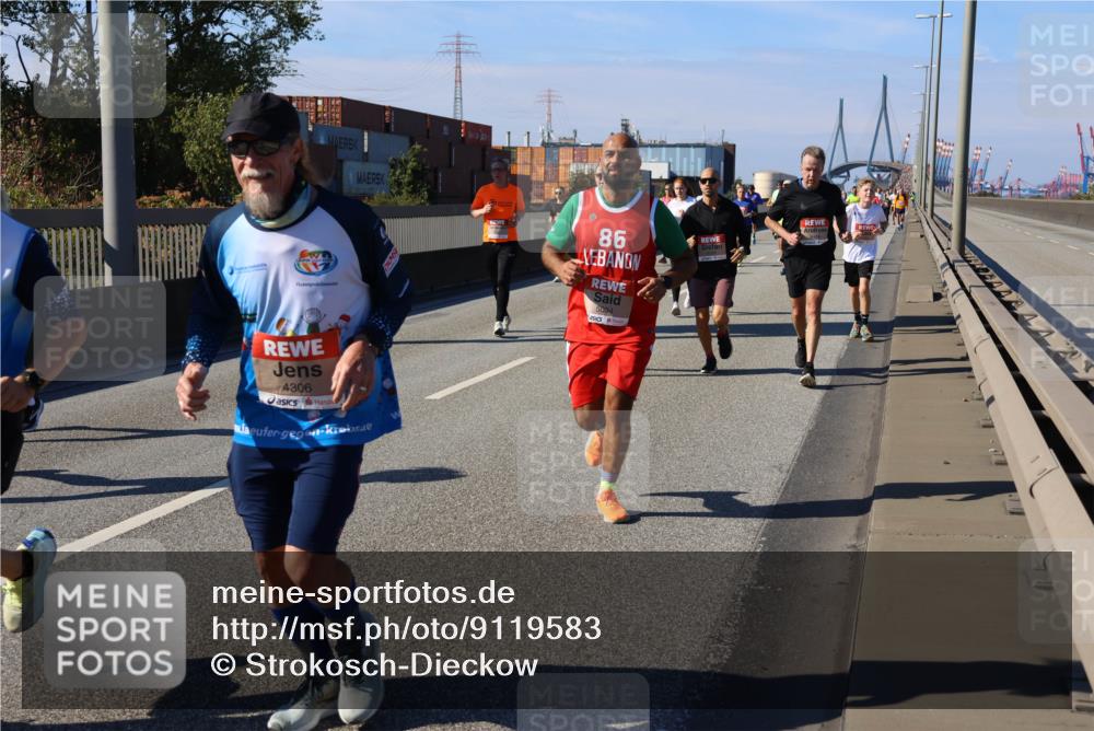 03.10.2025 - Köhlbrandbrückenlauf Strokosch-Dieckow http://msf.ph/oto/9119583 03.10.2025 12:57:13 Position 3 86, 5034, 4306 meine-sportfotos.de