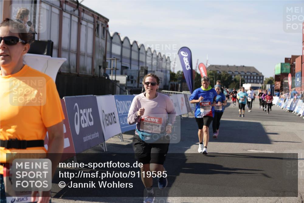 03.10.2025 - Köhlbrandbrückenlauf Jannik Wohlers http://msf.ph/oto/9119585 03.10.2025 13:35:06 Ziel 5360, 5427, 5557, 5604, 6265, 6434 meine-sportfotos.de