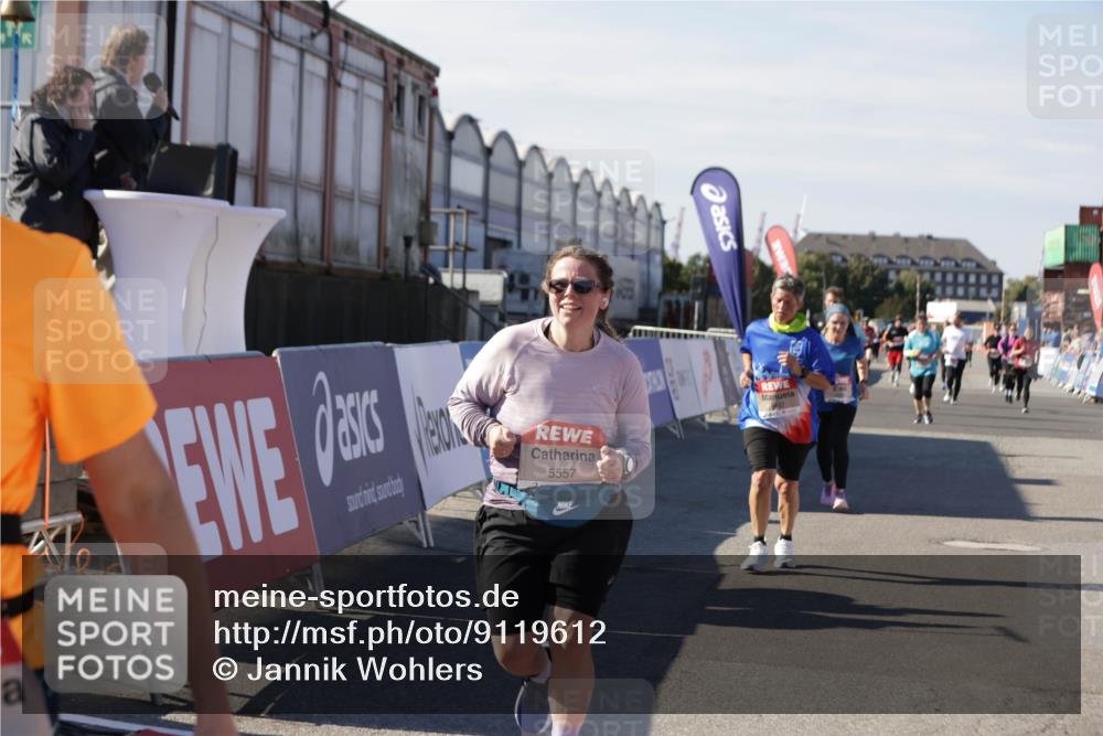 03.10.2025 - Köhlbrandbrückenlauf Jannik Wohlers http://msf.ph/oto/9119612 03.10.2025 13:35:06 Ziel 5360, 5427, 5557, 5604, 6265, 6434 meine-sportfotos.de