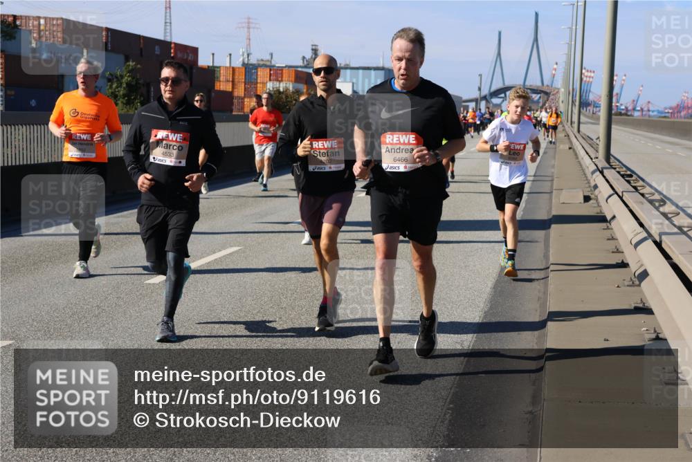 03.10.2025 - Köhlbrandbrückenlauf Strokosch-Dieckow http://msf.ph/oto/9119616 03.10.2025 12:57:15 Position 3 4533, 4202, 6466 meine-sportfotos.de