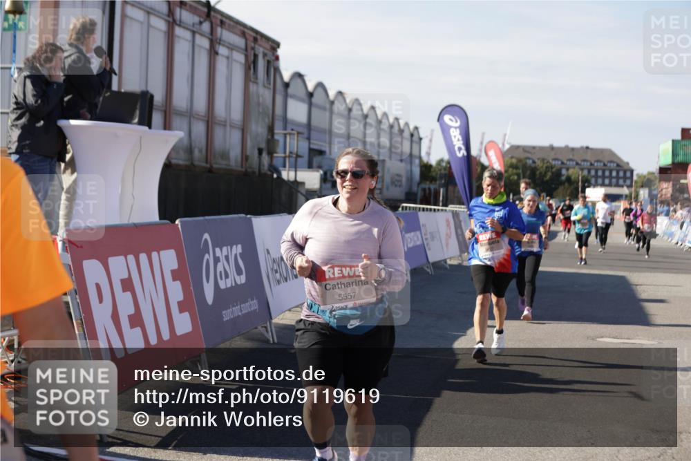 03.10.2025 - Köhlbrandbrückenlauf Jannik Wohlers http://msf.ph/oto/9119619 03.10.2025 13:35:06 Ziel 5360, 5427, 5557, 5604, 6265, 6434 meine-sportfotos.de