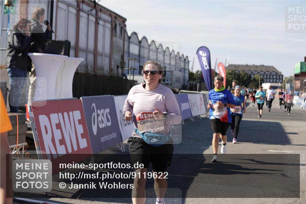03.10.2025 - Köhlbrandbrückenlauf Jannik Wohlers http://msf.ph/oto/9119622 03.10.2025 13:35:06 Ziel 5360, 5427, 5557, 5604, 6265, 6434 meine-sportfotos.de