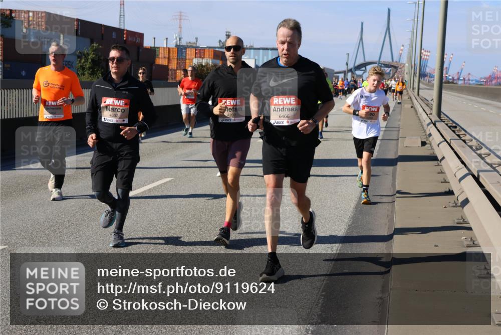 03.10.2025 - Köhlbrandbrückenlauf Strokosch-Dieckow http://msf.ph/oto/9119624 03.10.2025 12:57:15 Position 3 5, 5852, 4533, 4202, 6466 meine-sportfotos.de