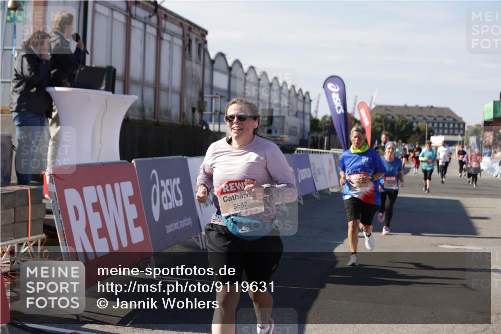 03.10.2025 - Köhlbrandbrückenlauf Jannik Wohlers http://msf.ph/oto/9119631 03.10.2025 13:35:06 Ziel 5360, 5427, 5557, 5604, 6265, 6434 meine-sportfotos.de