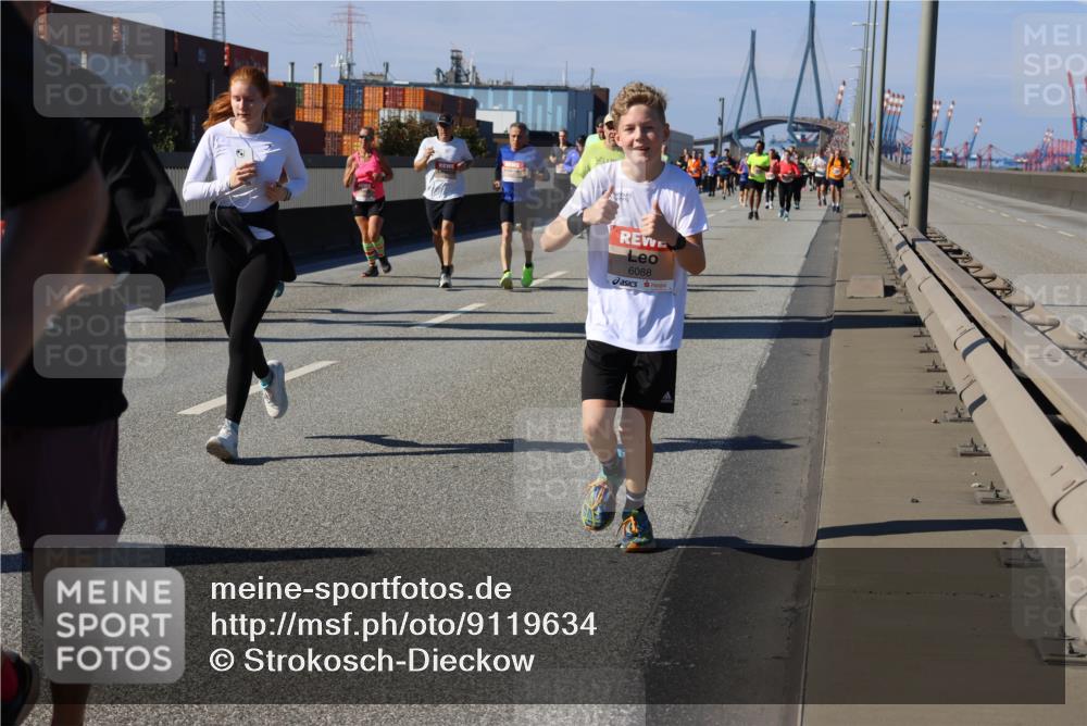 03.10.2025 - Köhlbrandbrückenlauf Strokosch-Dieckow http://msf.ph/oto/9119634 03.10.2025 12:57:17 Position 3 6088 meine-sportfotos.de