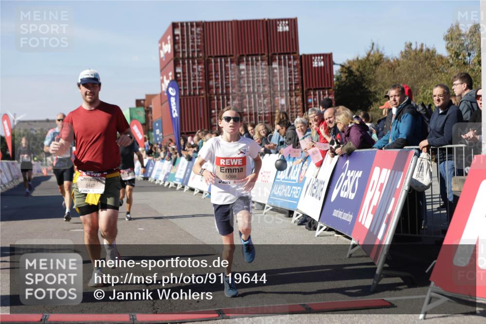 03.10.2025 - Köhlbrandbrückenlauf Jannik Wohlers http://msf.ph/oto/9119644 03.10.2025 13:03:56 Ziel 4127, 4322, 4349, 5098, 5414, 5447, 5950, 5958, 6315, 6341, 6392, 6706 meine-sportfotos.de