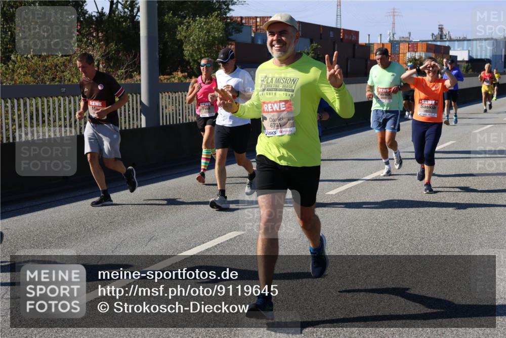 03.10.2025 - Köhlbrandbrückenlauf Strokosch-Dieckow http://msf.ph/oto/9119645 03.10.2025 12:57:21 Position 3 15, 6791 meine-sportfotos.de