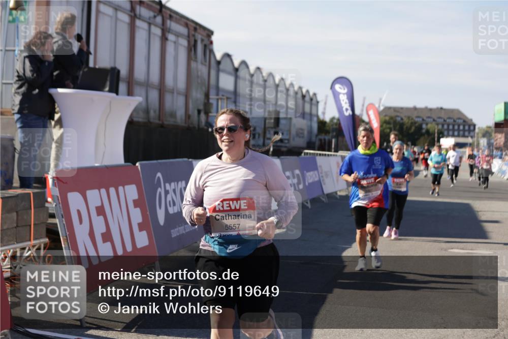 03.10.2025 - Köhlbrandbrückenlauf Jannik Wohlers http://msf.ph/oto/9119649 03.10.2025 13:35:06 Ziel 5360, 5427, 5557, 5604, 6265, 6434 meine-sportfotos.de