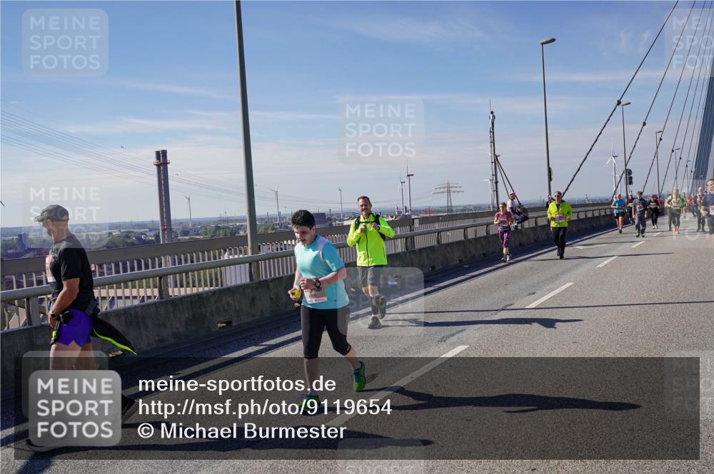 03.10.2025 - Köhlbrandbrückenlauf Michael Burmester http://msf.ph/oto/9119654 03.10.2025 13:00:56 Position 2  meine-sportfotos.de