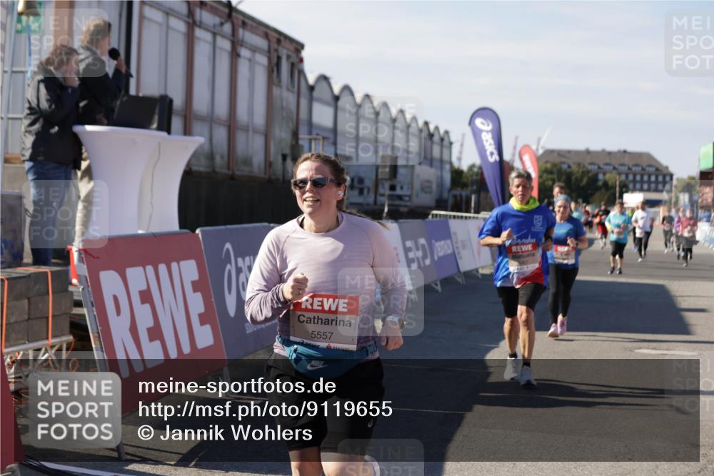 03.10.2025 - Köhlbrandbrückenlauf Jannik Wohlers http://msf.ph/oto/9119655 03.10.2025 13:35:06 Ziel 5360, 5427, 5557, 5604, 6265, 6434 meine-sportfotos.de