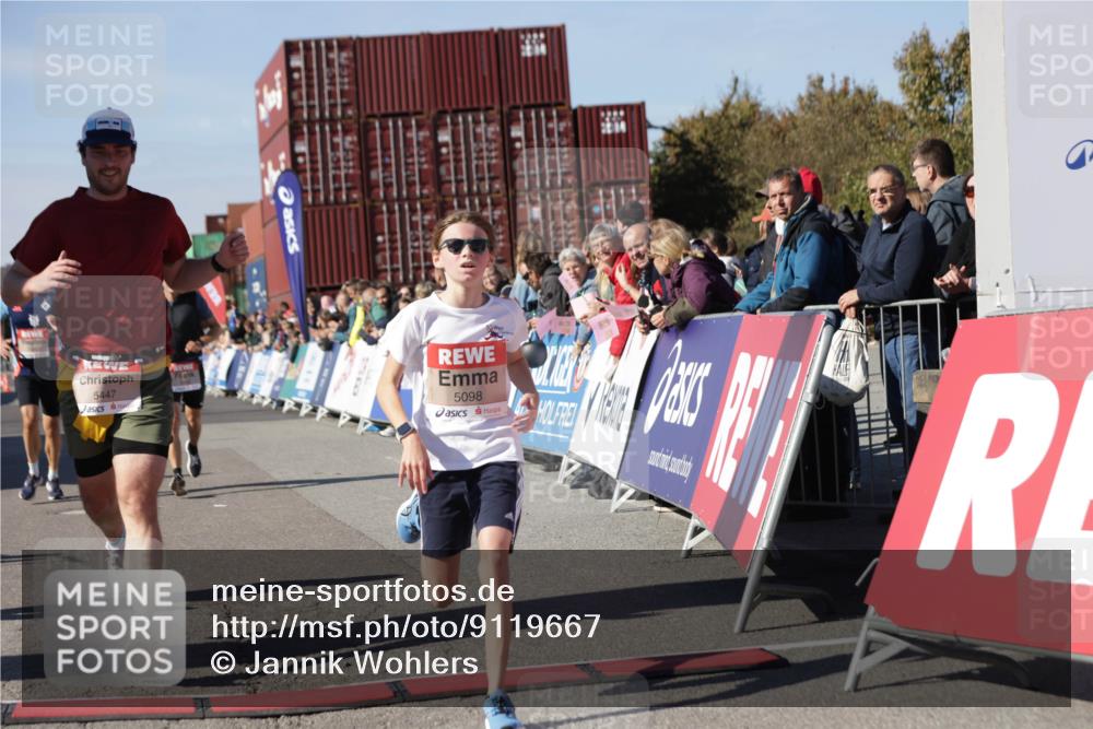 03.10.2025 - Köhlbrandbrückenlauf Jannik Wohlers http://msf.ph/oto/9119667 03.10.2025 13:03:56 Ziel 4127, 4322, 4349, 5098, 5414, 5447, 5950, 5958, 6315, 6341, 6392, 6706 meine-sportfotos.de