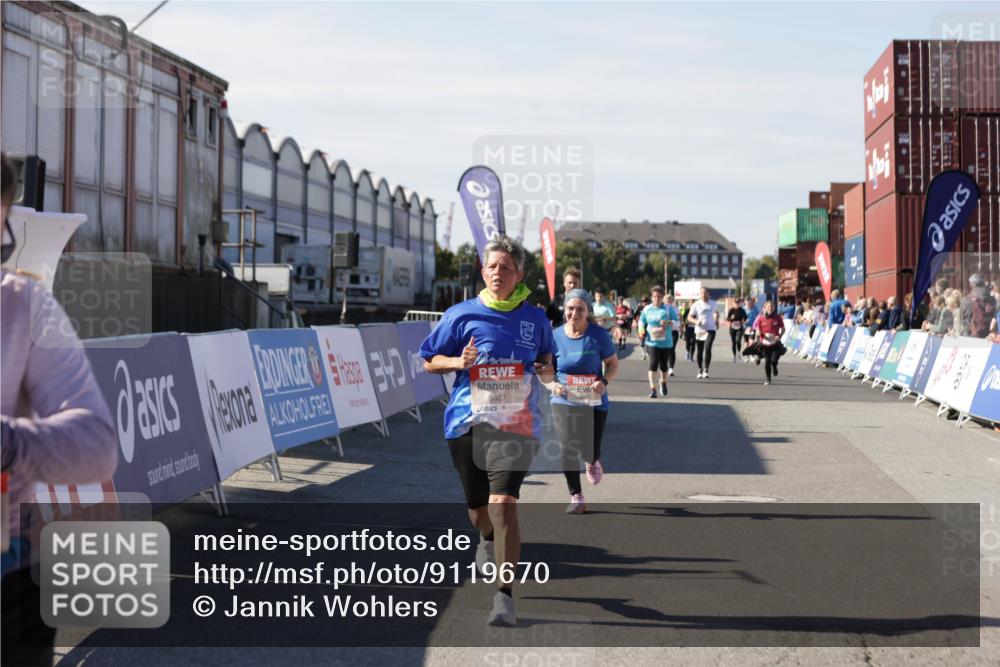 03.10.2025 - Köhlbrandbrückenlauf Jannik Wohlers http://msf.ph/oto/9119670 03.10.2025 13:35:07 Ziel 5360, 5427, 5557, 5604, 6265, 6434 meine-sportfotos.de