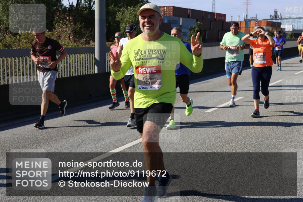 03.10.2025 - Köhlbrandbrückenlauf Strokosch-Dieckow http://msf.ph/oto/9119672 03.10.2025 12:57:21 Position 3 2025, 15, 6791 meine-sportfotos.de